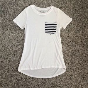 WOMENS SMALL WHITE TEE